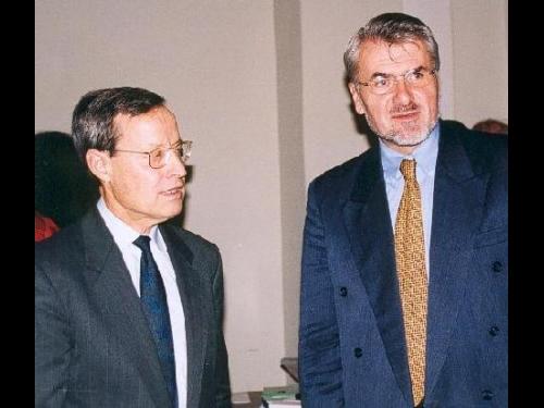 Védnökök: Herr Wilfried Gruber, német nagykövet, és Dr. Pálinkás József, oktatási miniszter
