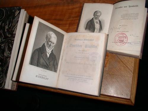 Néhány Humboldt-könyv a gyűjteményből