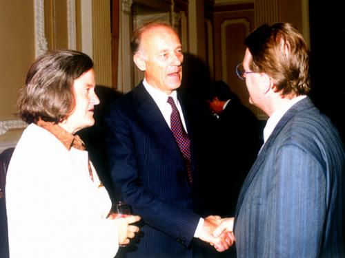 A német nagykövet, Hasso Buchrucker, és felesége Fischer Jánossal